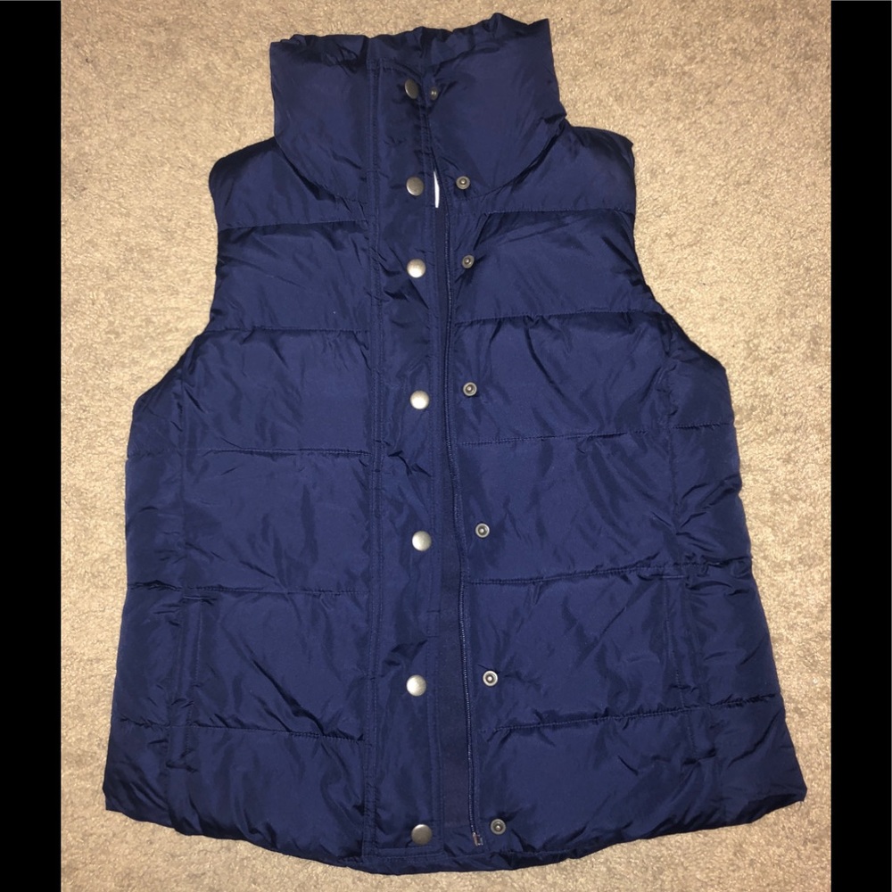 navy blue puffer vest